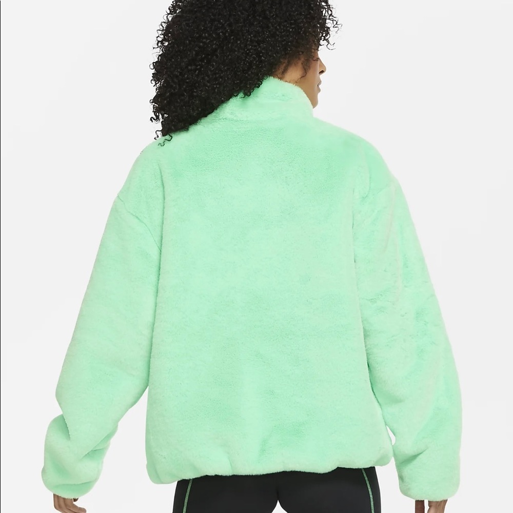 Nike faux fur jacket - Picture 2 of 7